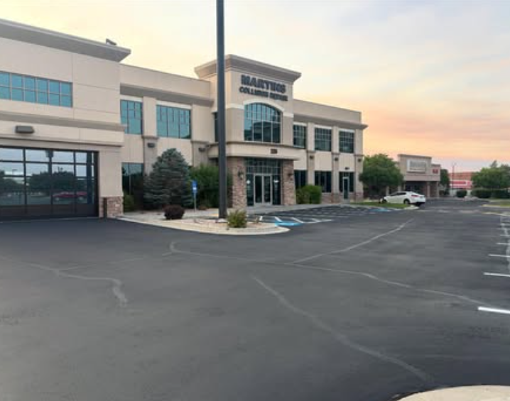 Office campus sealcoating and crack repair